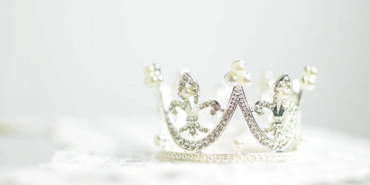 Who are the wedding awards for?