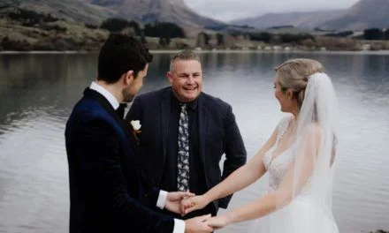 How to surprise a couple with a ceremony