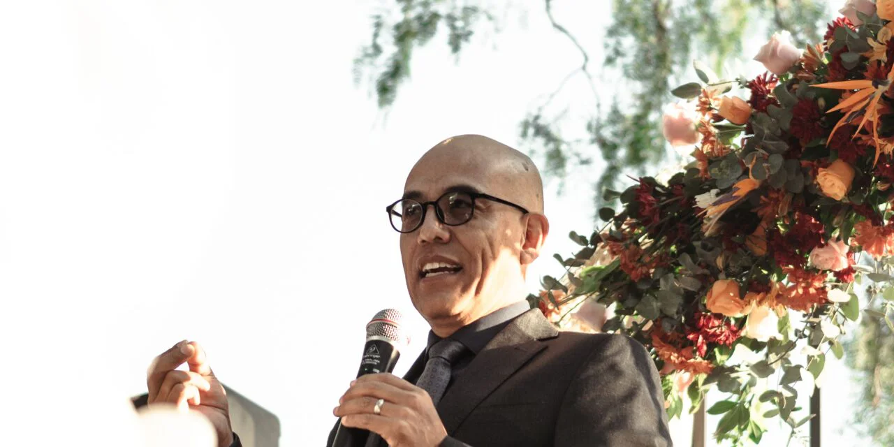 What’s the Difference Between a Wedding Celebrant and a Civil Celebrant?